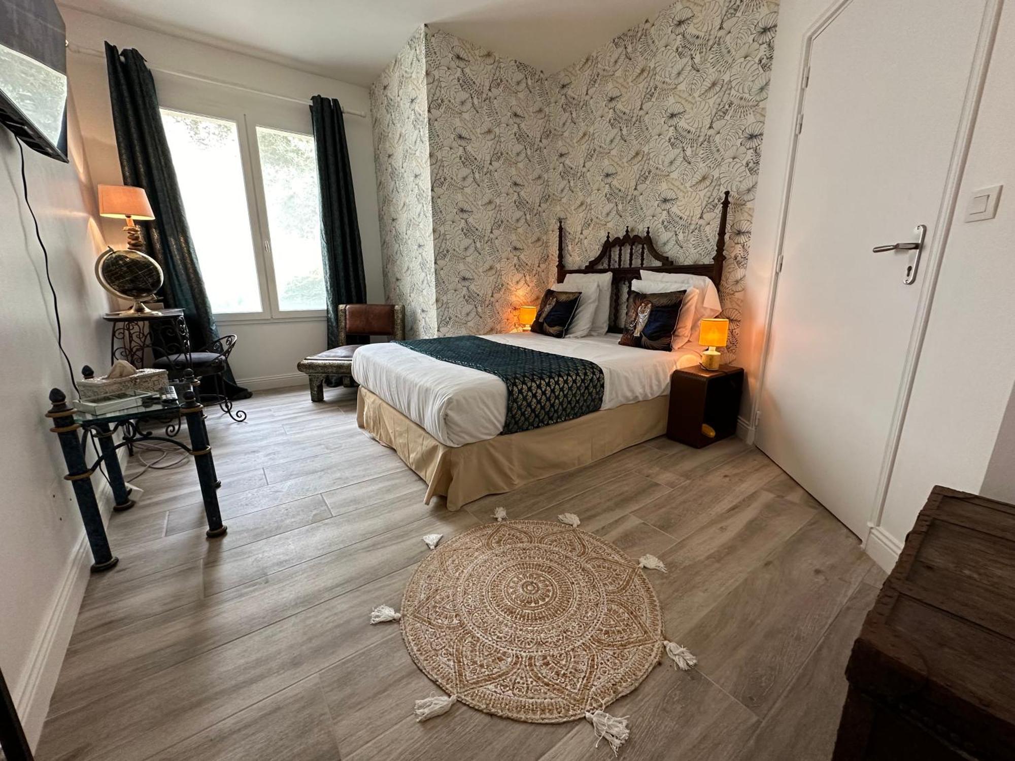 La Maison Blanche Bed and Breakfast Blaye Buitenkant foto